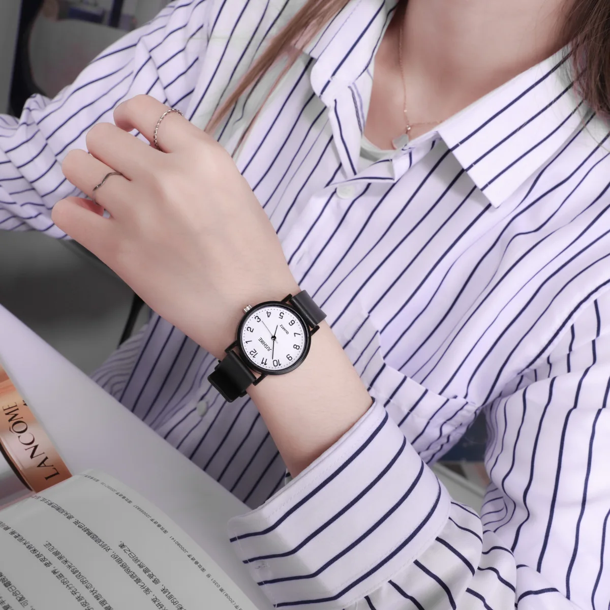 Simple Black Watch Quartz Watc - Ladies Luxury Watch recension och pris